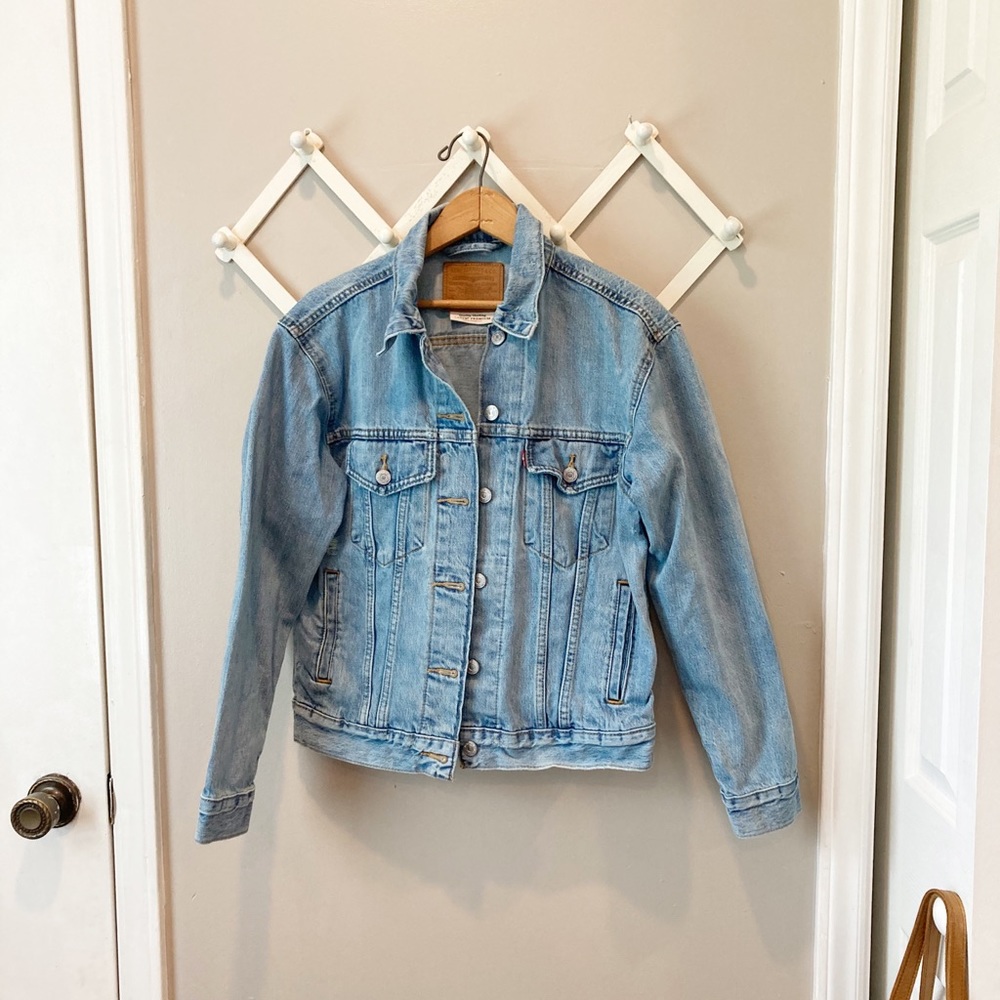 SOLD Levi’s Premium Original Trucker Jacket